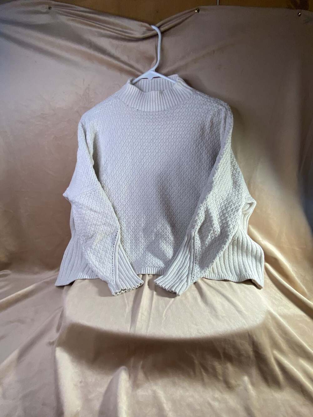 LOFT Cream Diamond Design Sleeve Mockneck Sweater Large
